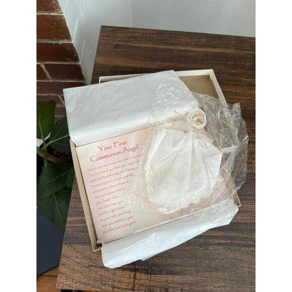 First Communion Angel - Picture 1 of 8
